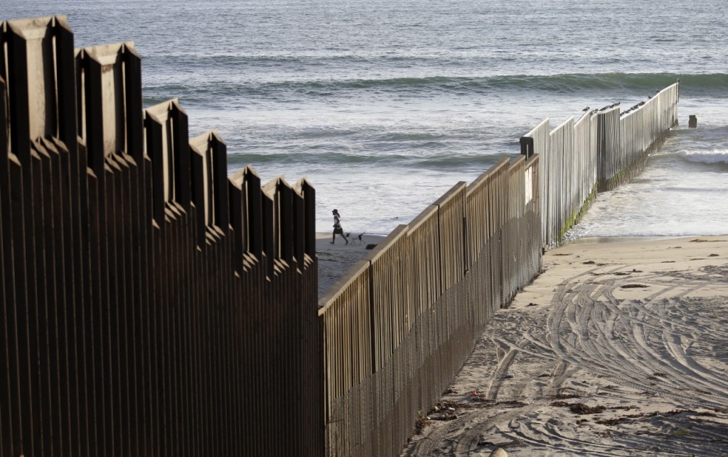 0625_mexico-border